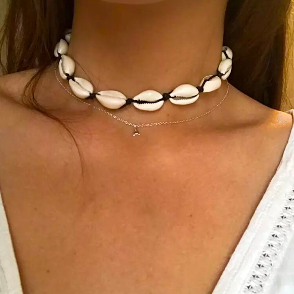 💜10/$25💜NEW White Real Seashell Black Cord Necklace